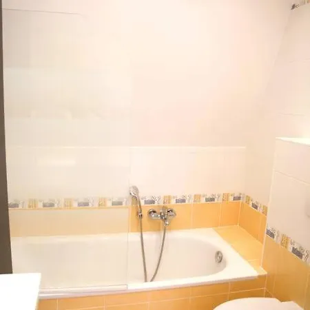 Charming 2br 아파트 *